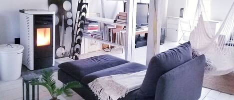 TV, DVD player, books, printers