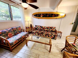 Smart TV, lettore DVD, libri