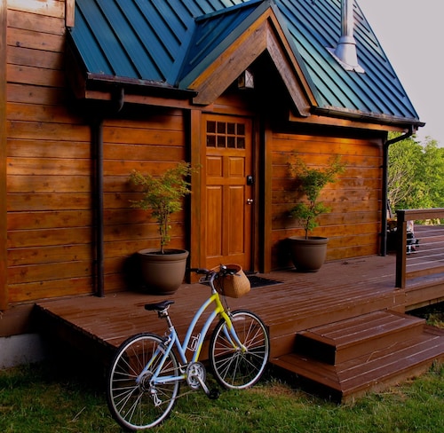 ⚓️ Nautical Sea Cabin with Water View ⚓️
