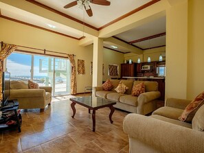 Smart TV, DVD player