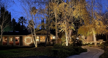 900 Square Foot Guest Cottage Built In 2013. Great For A Family of five max.