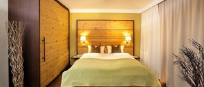 Comfort Double Room (Balkon oder Terrasse) | Desk, free WiFi, bed sheets