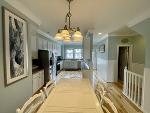 Dining - Beautiful Waterfront Townhouse #69 with Boat Slip Close to Bethany Beach (oceanview)