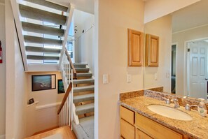 Interior - GREAT OCEAN VIEWS, LAST MINUTE DEAL!! BOOK NOW -BEAUTIFUL BEACH HOME!! (Watsonville)