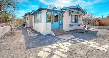 Historic Bungalow w/porch, King1bd/1ba, Recently Renovated