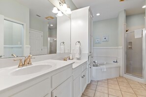 Combined shower/tub