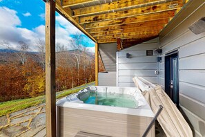 مغطس سبا خارجي