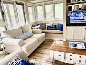 Smart-TV, videospill, DVD-spiller og bøker