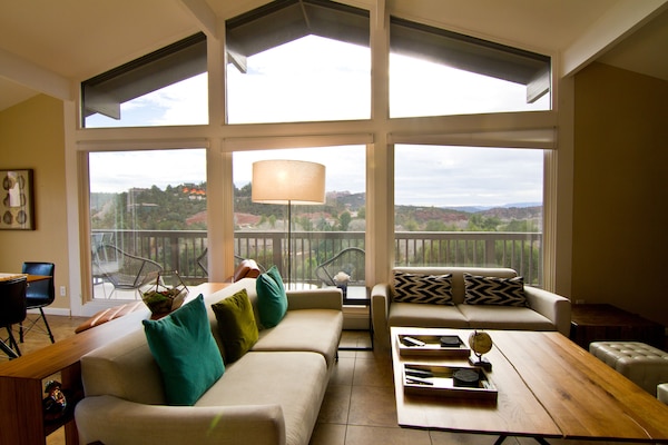 Smart-TV, Kamin, Videospiele, DVD-Player