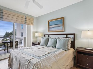 3 habitaciones, tabla de planchar con plancha, internet y ropa de cama 