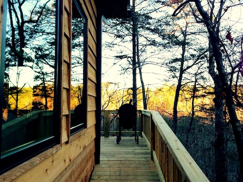 New2BR / 2Bath1800: n alkuperäinen romanttinen mökki (1-2 yötä hyväksytään ma-to) rs