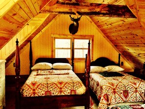2 bedrooms, desk, iron/ironing board, WiFi - 2BR/2Bath1800's Original Secluded Romantic River Mountain Cabin Therapy Hottub (Mentone)