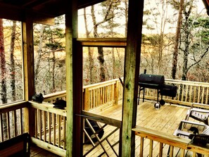 Property grounds - 2BR/2Bath1800's Original Secluded Romantic River Mountain Cabin Therapy Hottub (Mentone)
