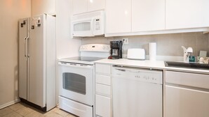 茶具/咖啡用具、冰箱、微波炉、烤箱