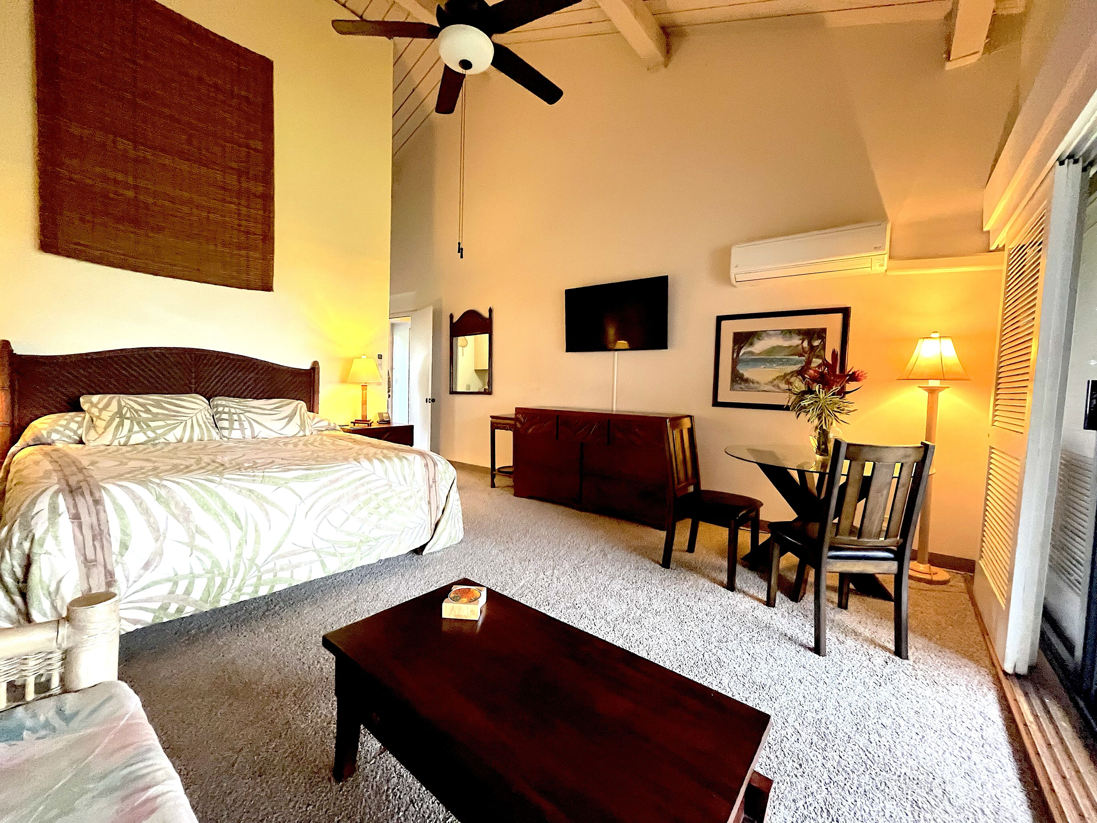 Iron/ironing board, free WiFi, bed sheets