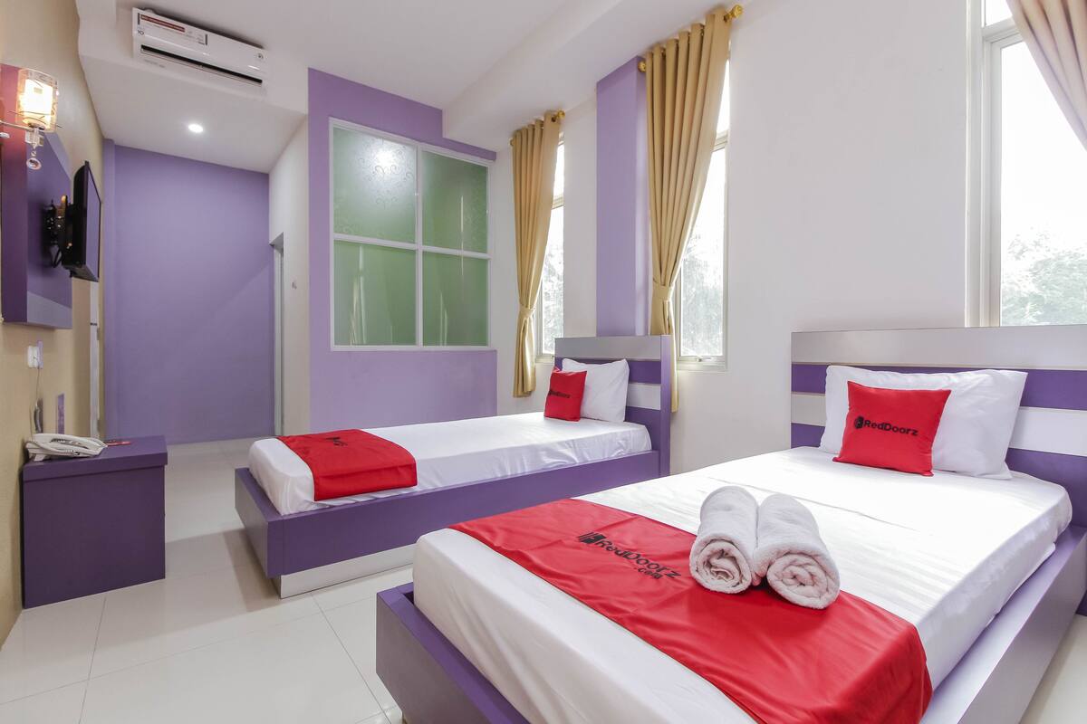 Deluxe Twin Room | Desk, free WiFi, bed sheets