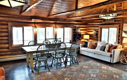 Rustic Log Cabin/Modern Addition - Pontoon, Bunk House, Hot Tub - Woman Chain