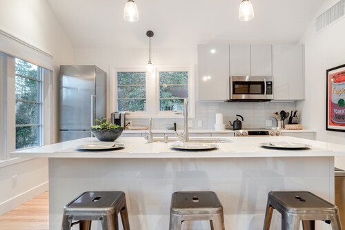 Private & Modern in Central Boulder near Downtown, CU & Google