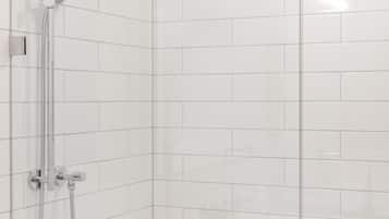 Douche, articles de toilette écologiques, sÚche-cheveux