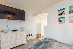 Iron/ironing board, free internet, bed sheets