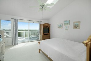 3 bedrooms, desk, iron/ironing board, WiFi