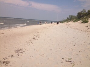 Am Strand, Liegestühle, Strandtücher