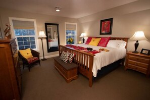 5 bedrooms, desk, iron/ironing board, WiFi