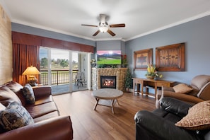 TV, fireplace, video games, DVD player - Riverstone Resort Luxury 2bd/2bath condo bldg #3 remodeled 7 night special (Pigeon Forge)