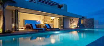 Modern Oceanfront Home with Pool, Outdoor Showers and Private Tennis Court