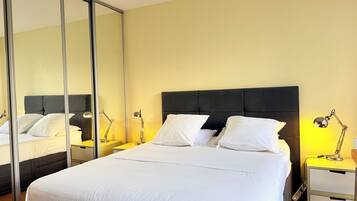 Iron/ironing board, WiFi (free), bed sheets