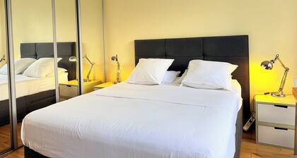 quiet and comfortable studio steps away from le marais