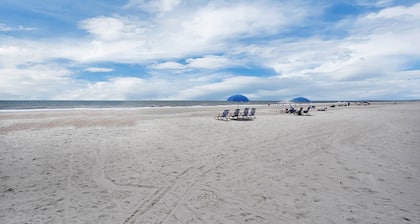 Renovado, limpio condominio frente al mar en Amelia Surf & Racquet Club