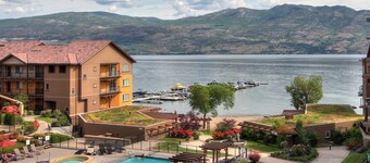  Luxury Beachfront Penthouse Suite. Approved for short-term rentals.