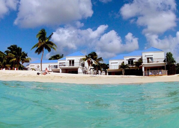 Am Strand, Liegestühle, Strandtücher