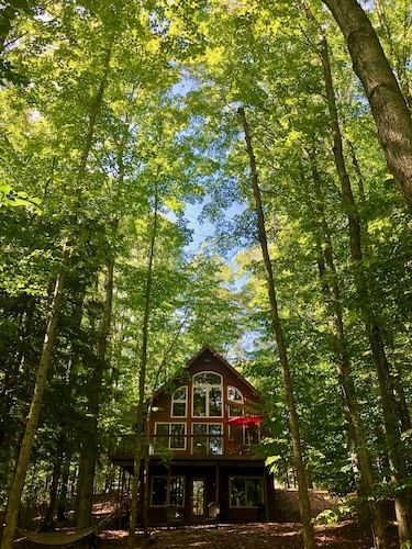 Lakefront with Pontoon Boat, Game Room, Kayaks — No Host or Cleaning Fees