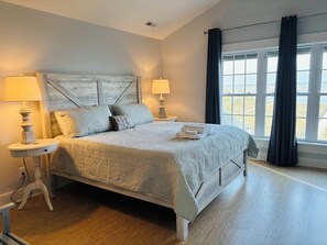 4 bedrooms, WiFi, bed sheets