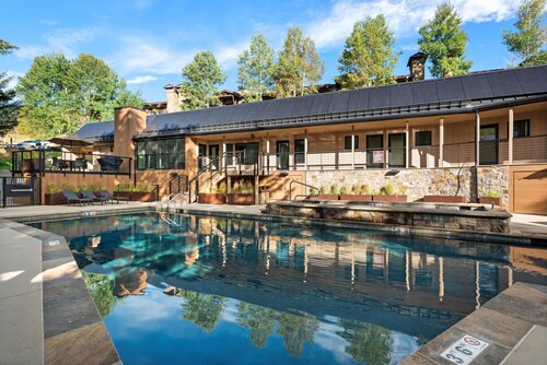 Modern Luxury - 4 Mins To Lifts - Jacuzzi - Sauna
