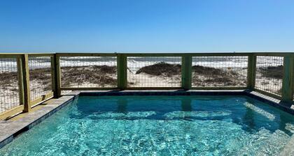 Now Booking Fall 2025&Summer 2026!Lux 5 BR GulfFront Sleeps 16 – Priv Pool+Beach
