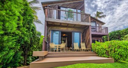 Beautiful Maui Beachfront Townhouse! Great Views! 200+ Five Star Reviews !!!