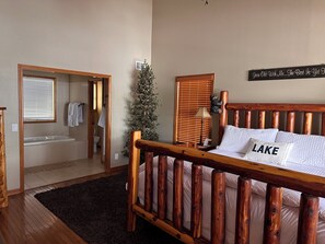 4 bedrooms, desk, iron/ironing board, free WiFi