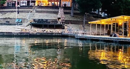 Million Dollar View, 2 Master Suites, capacidad para 10-12, Great Dock 16 'X 36' Slip