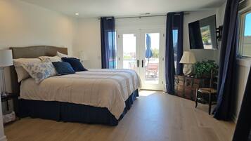 1 bedroom, iron/ironing board, WiFi (free), bed sheets