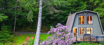 Cozy A-Frame w/Spa+14 acres+EV+Trails+Lake Access