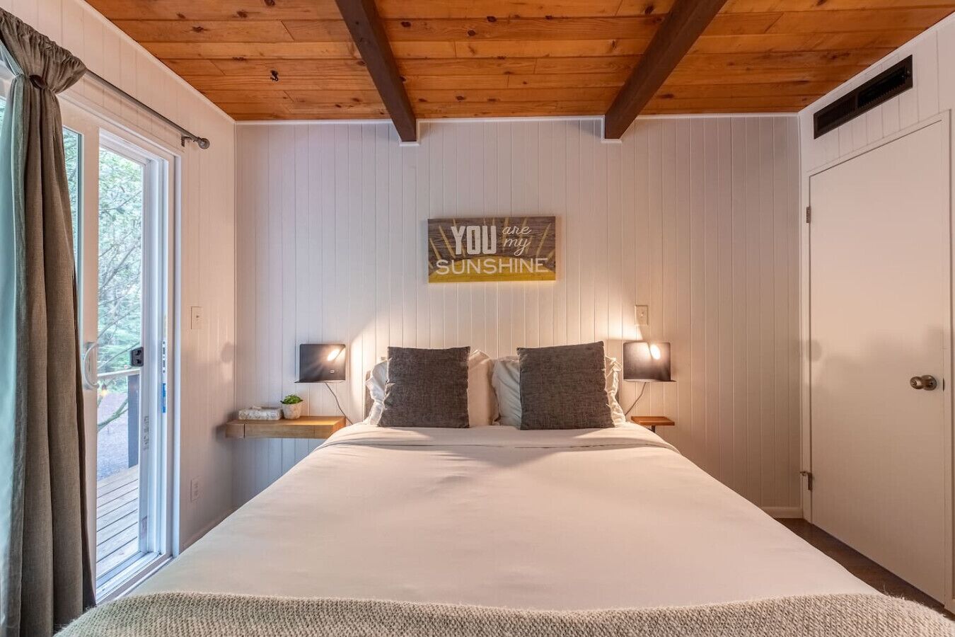 3 Schlafzimmer, Schreibtisch, Bügeleisen/Bügelbrett, WLAN