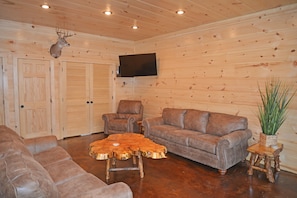Smart TV, chimenea, videojuegos, videoteca
