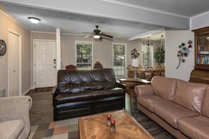 Smart-TV, peis, videospill og DVD-spiller