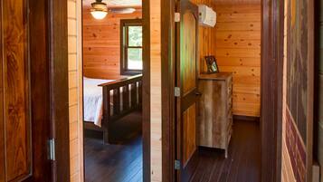 2 bedrooms, bed sheets