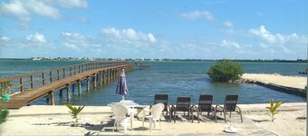 OCEAN FRONT PARADISE/290 ft PRIVATE DOCK/AWESOME VIEWS
