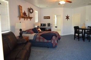 1 bedroom, free WiFi, bed sheets