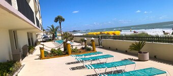 Golfo frente a la belleza! En la playa 2bd / 2bth 75ft to Ocean 55 "TV Piscina climatizada Wifi 